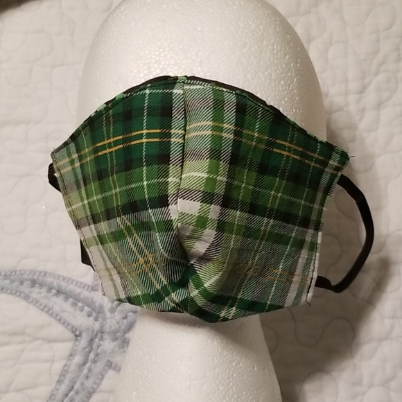 Trio of holiday facemask, chain and no touchkey - Picture 6 of 8